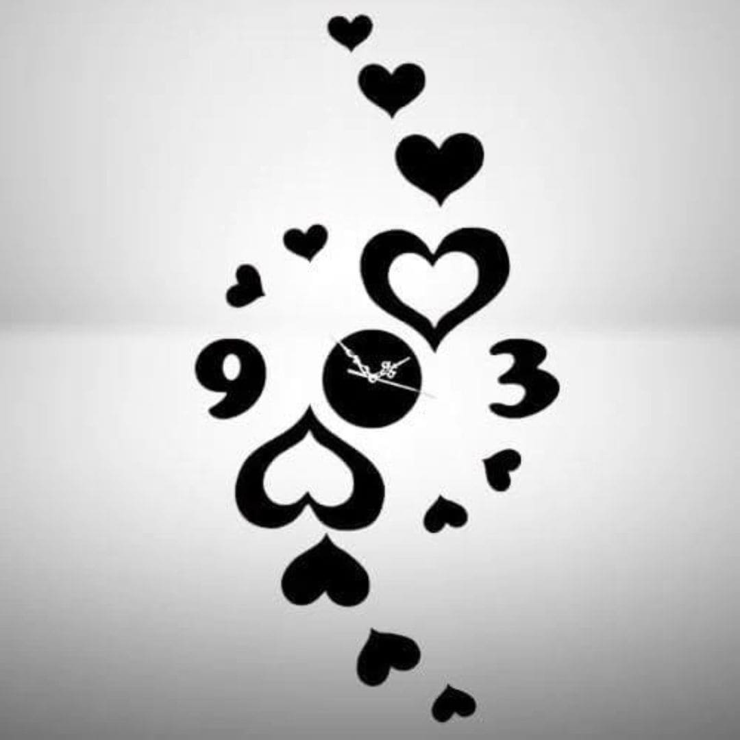 Modern Romantic Wall Clock with 3D Black Heart Design – Stylish Decorative Timepiece for Home & Gifts